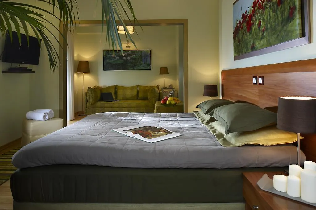 Pefka Hotel Thessaloniki 3*,
